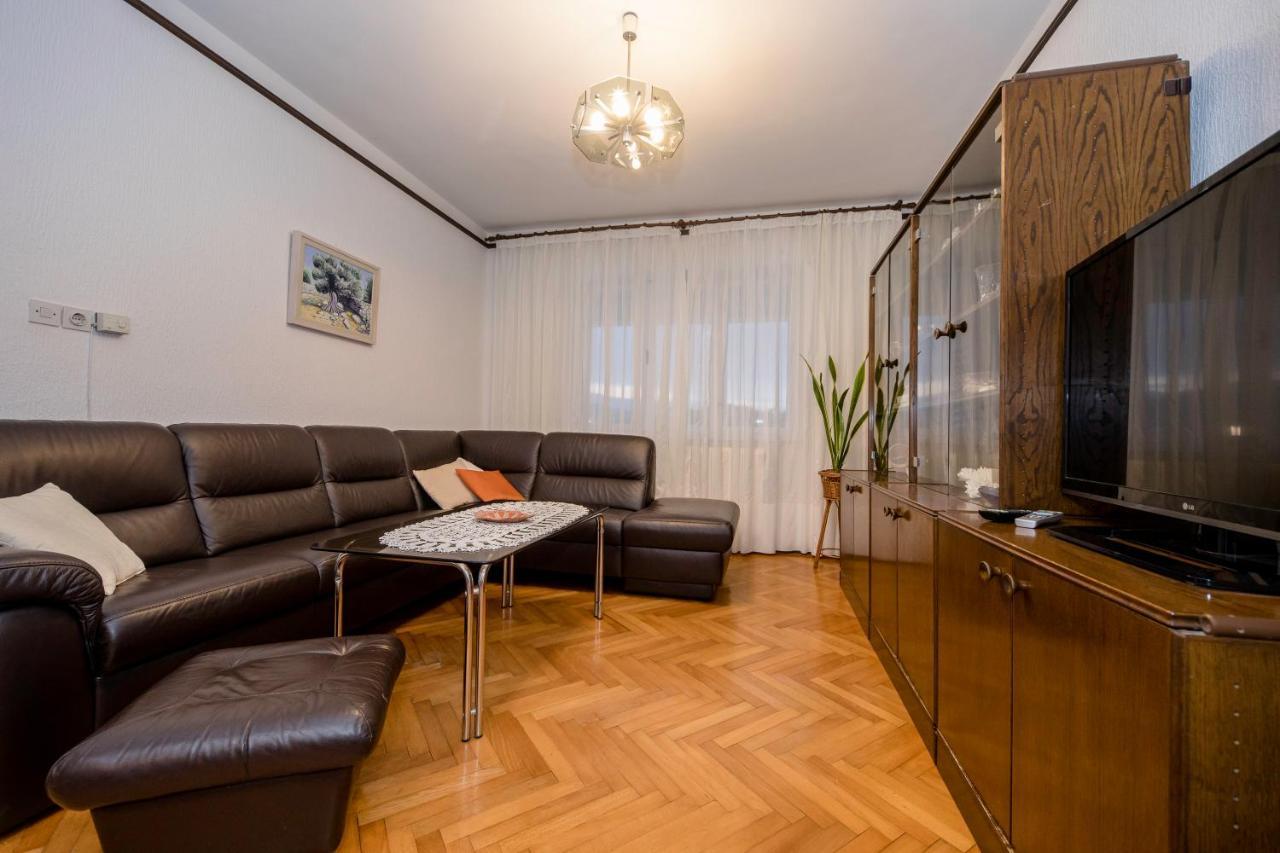 Apartments And Rooms Bolero Rab Town Exterior photo