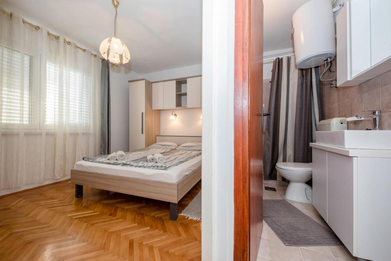 Apartments And Rooms Bolero Rab Town Exterior photo