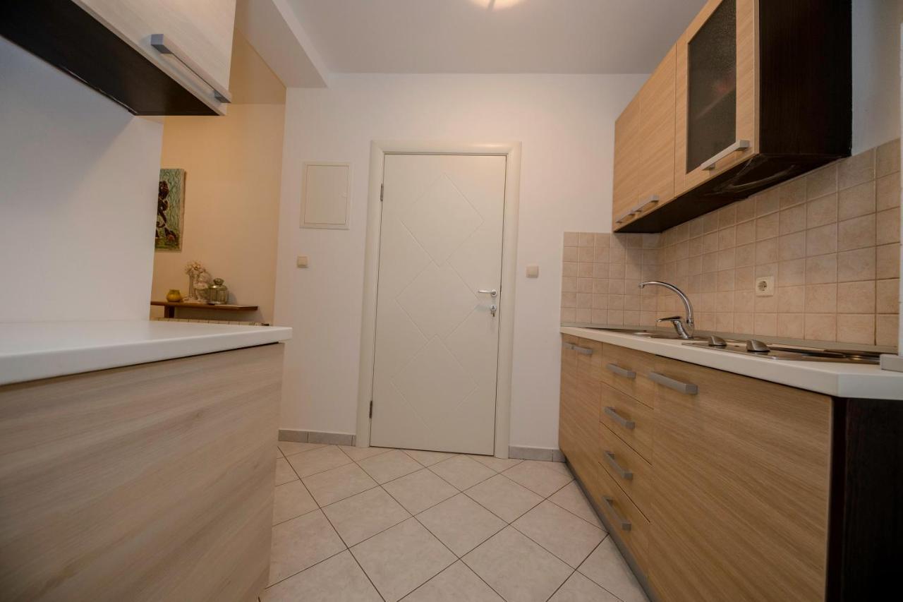 Apartments And Rooms Bolero Rab Town Exterior photo