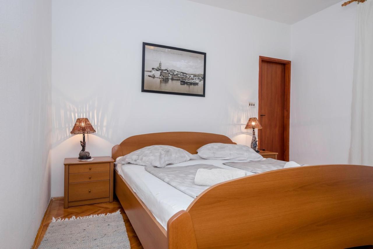 Apartments And Rooms Bolero Rab Town Exterior photo